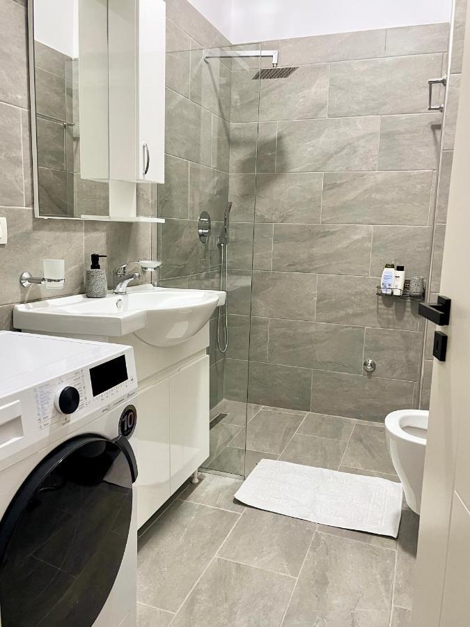 Home Inn Apartment Near City Center Tirana Exteriér fotografie