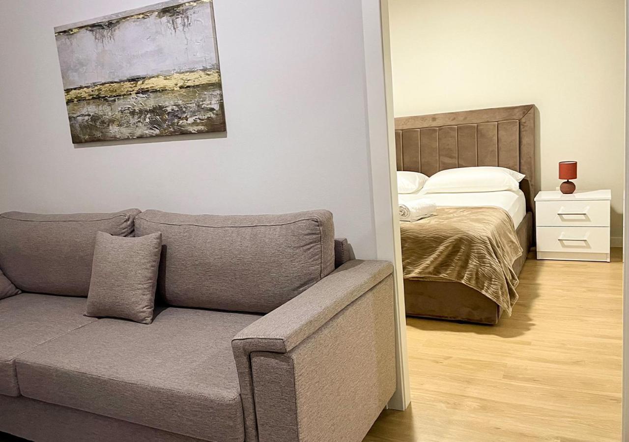 Home Inn Apartment Near City Center Tirana Exteriér fotografie